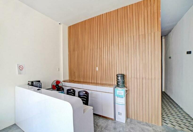 בית מלון כפרי Oyo 90559 Gamacity Residence