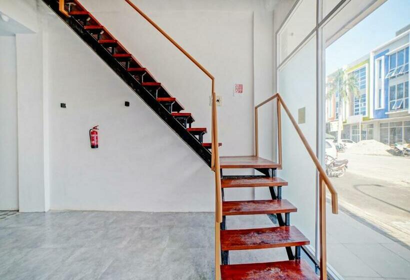 בית מלון כפרי Oyo 90559 Gamacity Residence