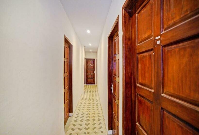 בית מלון כפרי Oyo 90559 Gamacity Residence