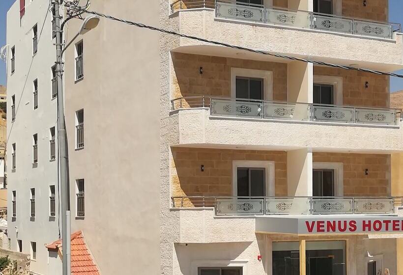 هتل Petra Venus