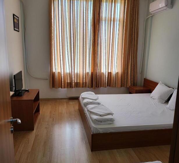 בית מלון כפרי Provans Famili