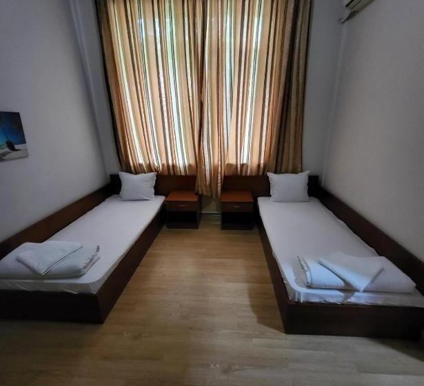 בית מלון כפרי Provans Famili