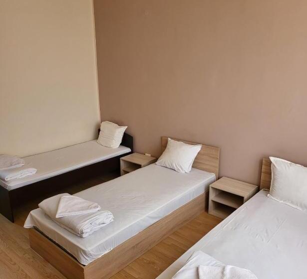 בית מלון כפרי Provans Famili