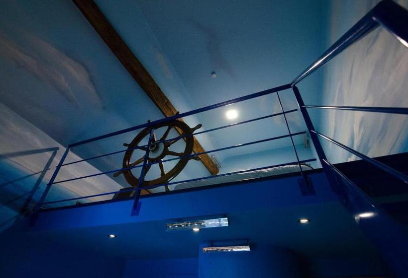 River Lodge Hotel Insolite