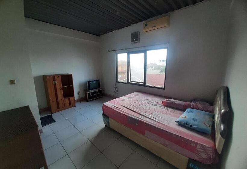 هتل Spot On 90535 Cimanuk Pavilion