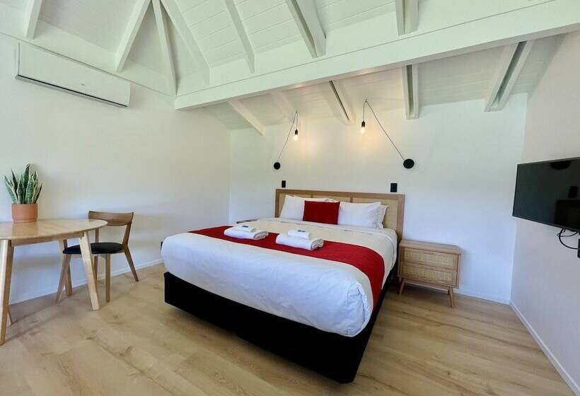 Pacific Harbour Villas