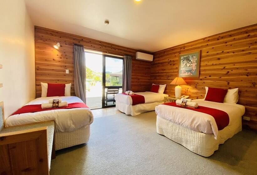 Pacific Harbour Villas