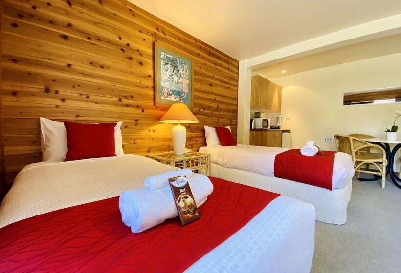 Pacific Harbour Villas