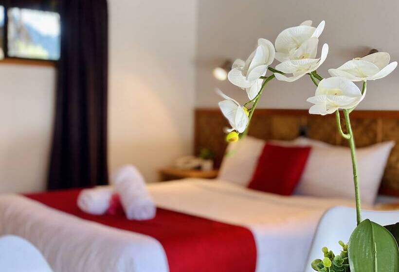 Pacific Harbour Villas