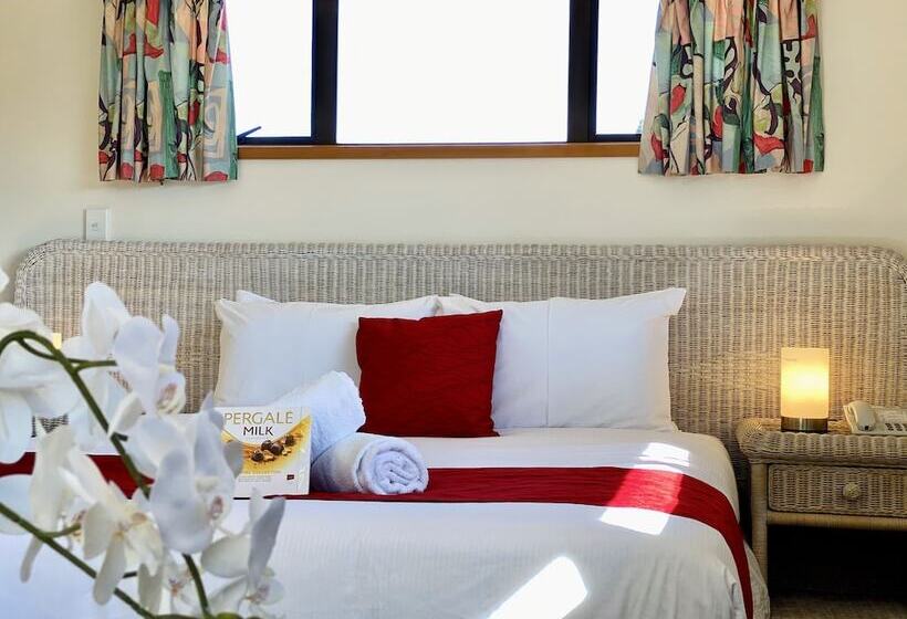 Pacific Harbour Villas