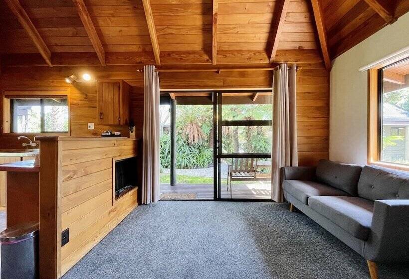 Pacific Harbour Villas