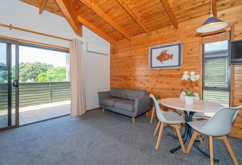 Pacific Harbour Villas