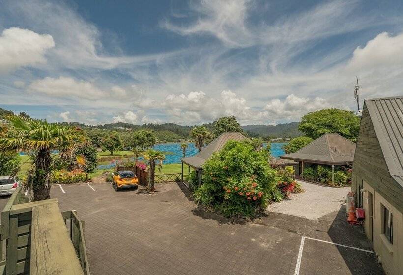 Pacific Harbour Villas