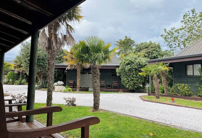 Pacific Harbour Villas