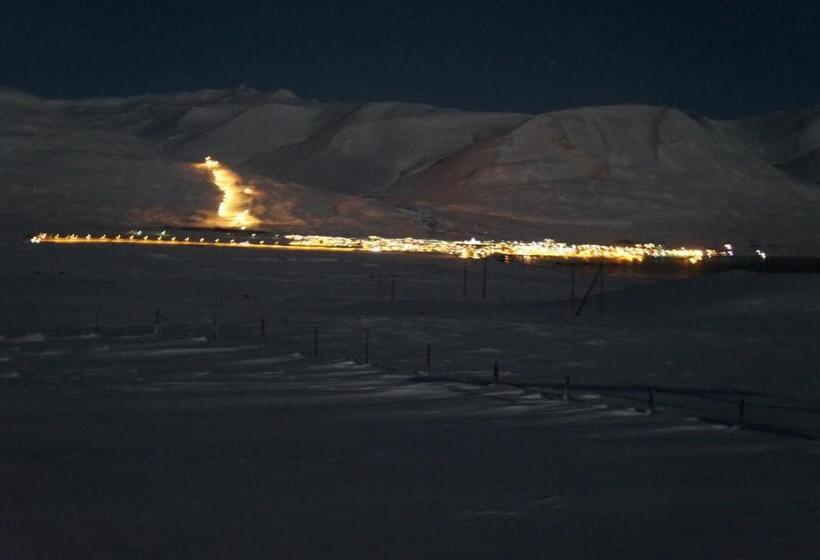 پانسیون Húsabakki Guesthouse