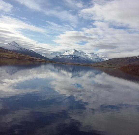 پانسیون Húsabakki Guesthouse