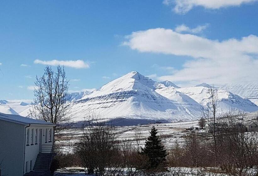 پانسیون Húsabakki Guesthouse
