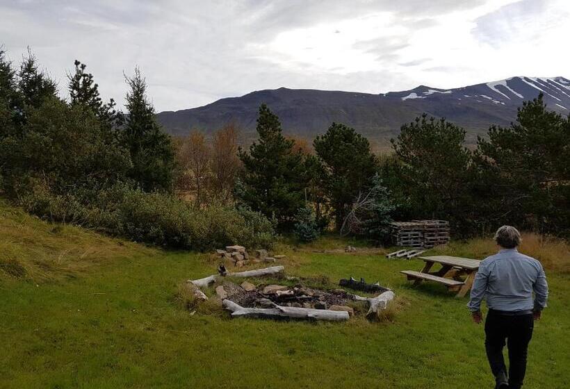 پانسیون Húsabakki Guesthouse