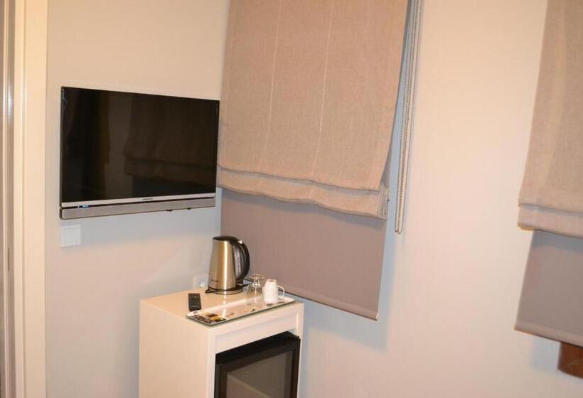 פנסיון Teos Lodge