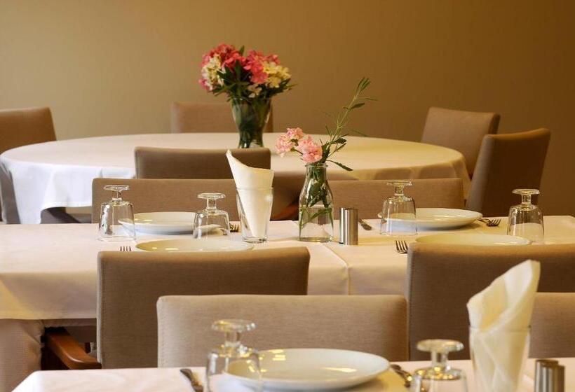 פנסיון Teos Lodge