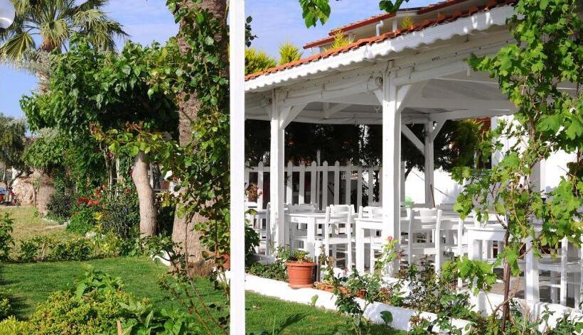 پانسیون Teos Lodge
