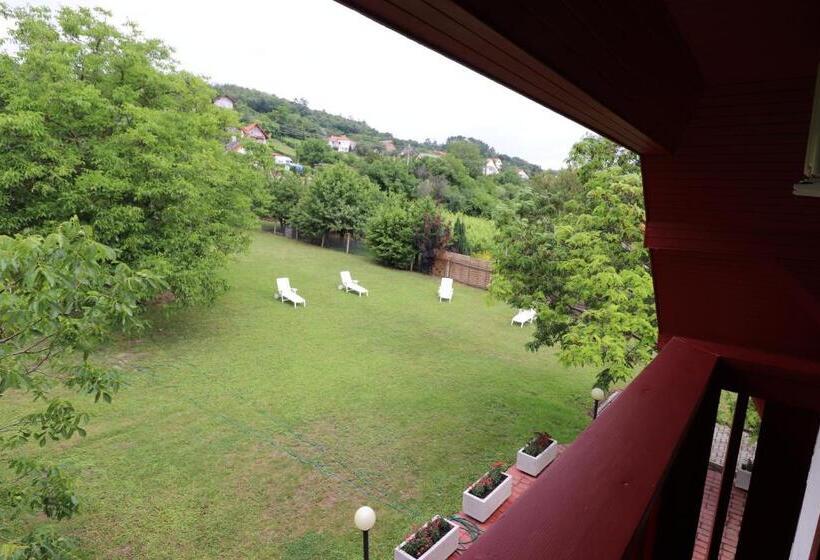 膳宿费 Villa Galagonya I. Ii