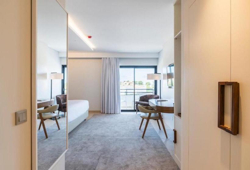 Regency Salgados Hotel & Spa