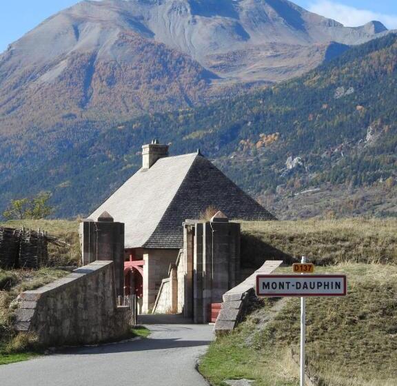 住所 Le Pavillon Des Officiers