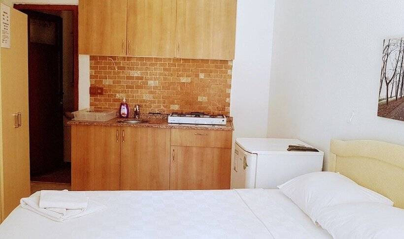 Santo Akyaka Home