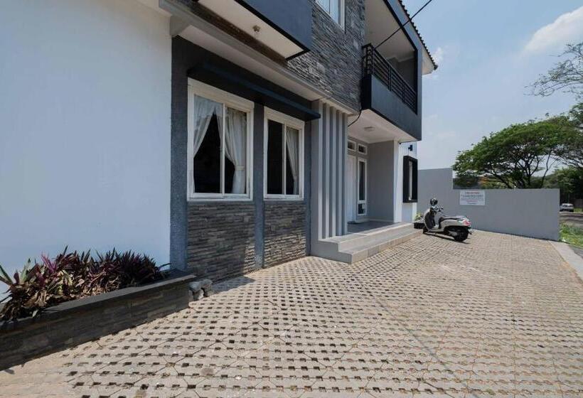 Urbanview Hotel Stariez Karawaci Tangerang By Reddoorz