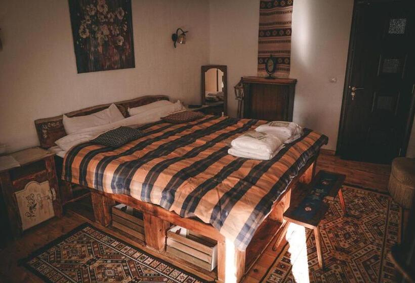 הוסטל La Romaneasa