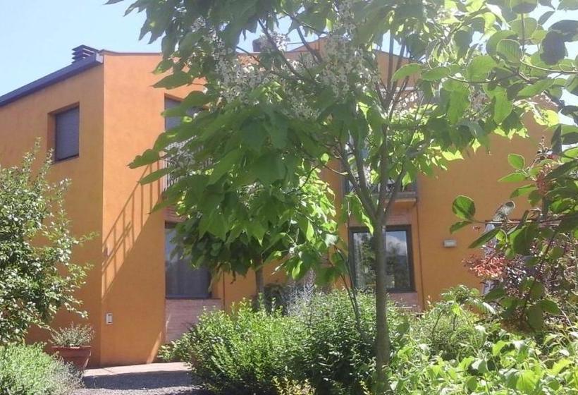 مبيت وإفطار Casa Cholavila