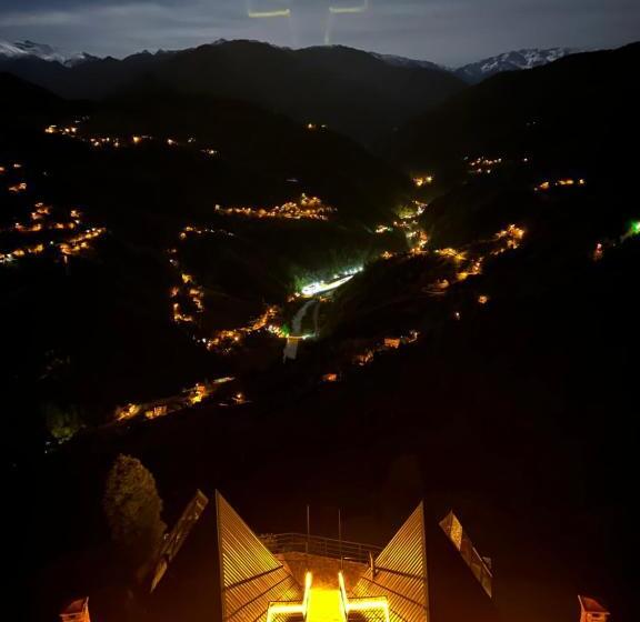 צימר Li̇vora Dağ Evleri̇