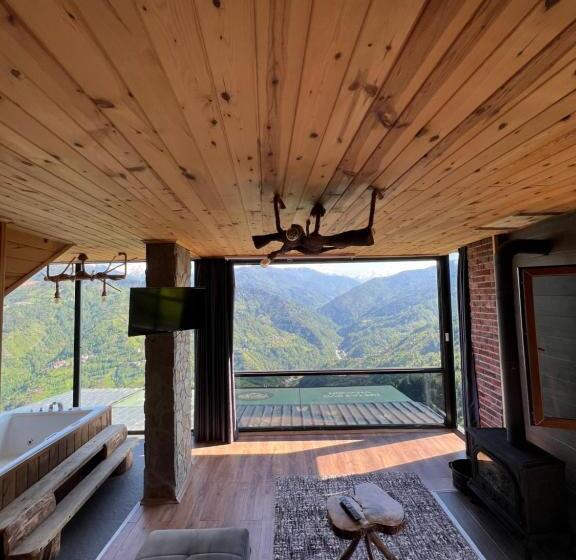 צימר Li̇vora Dağ Evleri̇