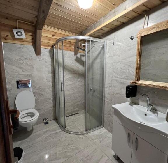 צימר Li̇vora Dağ Evleri̇