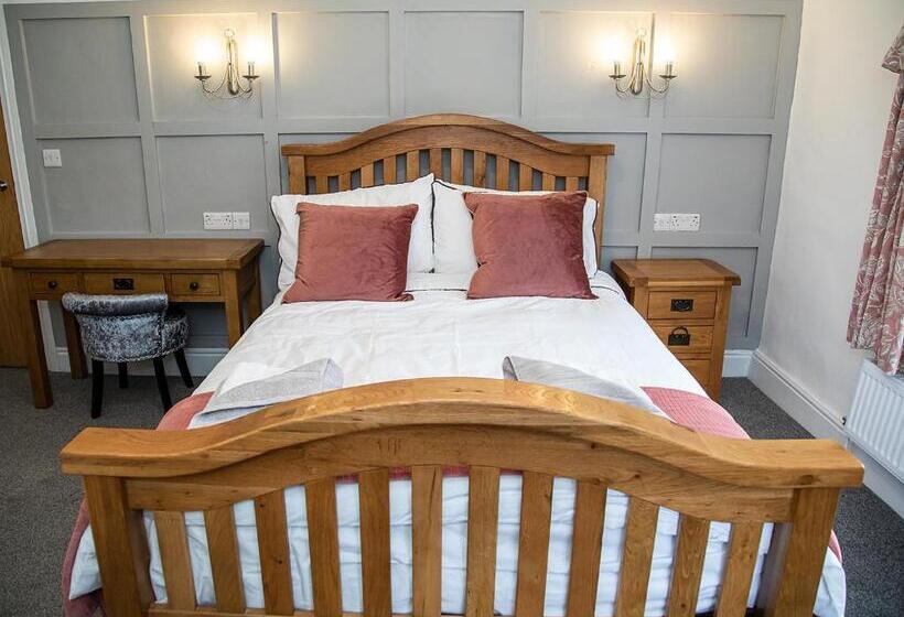 مبيت وإفطار The Yew Tree Inn