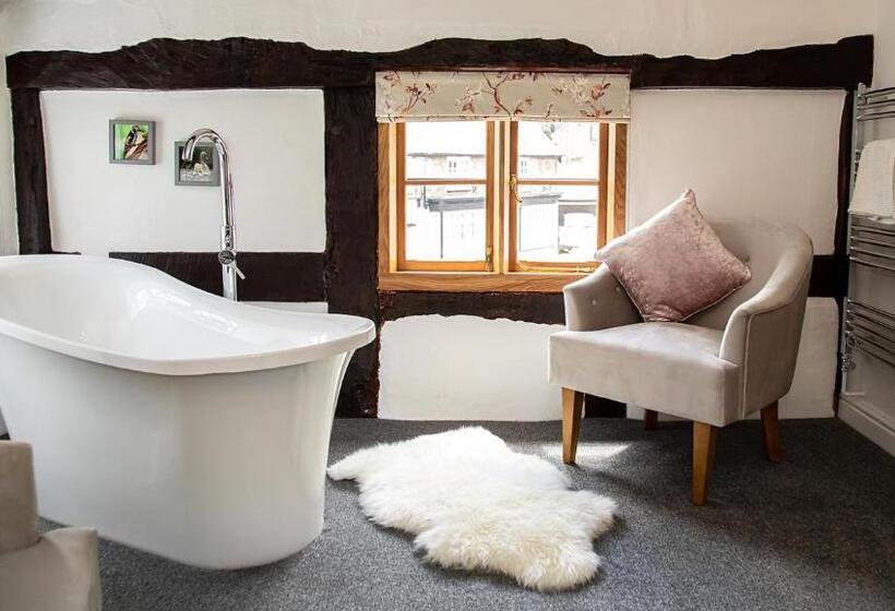 مبيت وإفطار The Yew Tree Inn