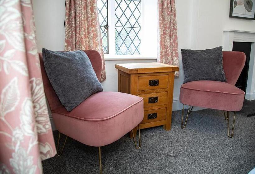 مبيت وإفطار The Yew Tree Inn