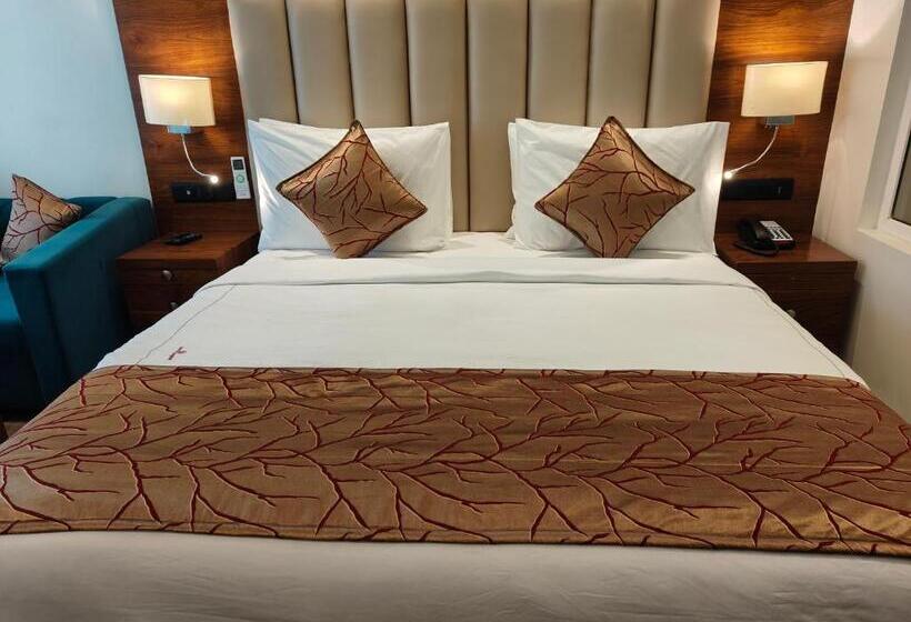 ホテル Guru Surbhi