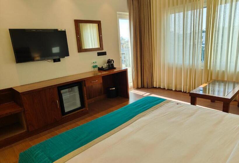 ホテル Guru Surbhi