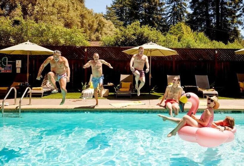 호텔 Highlands Resort   Adults Only