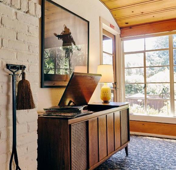 호텔 Highlands Resort   Adults Only