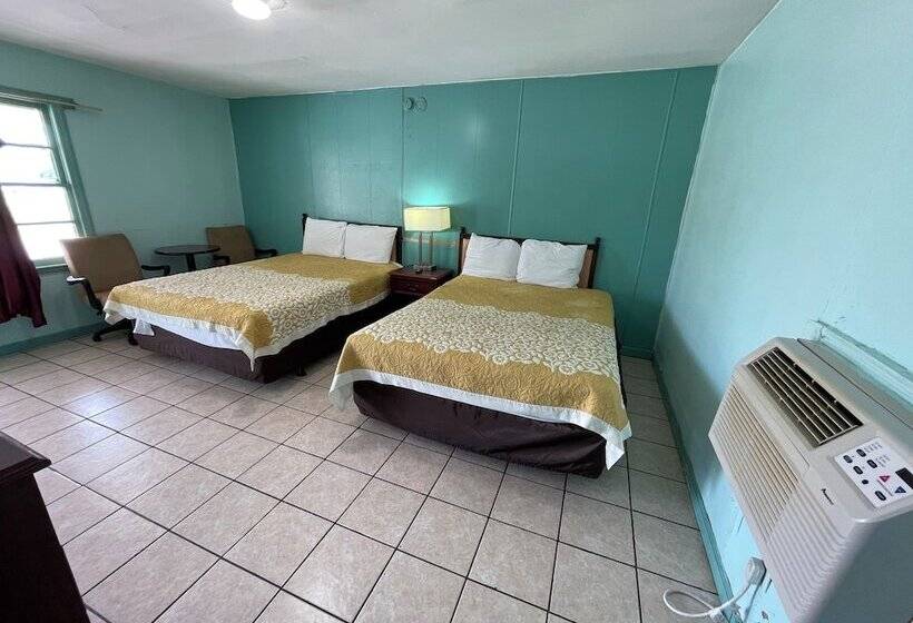 فندق Lamplighter Inn