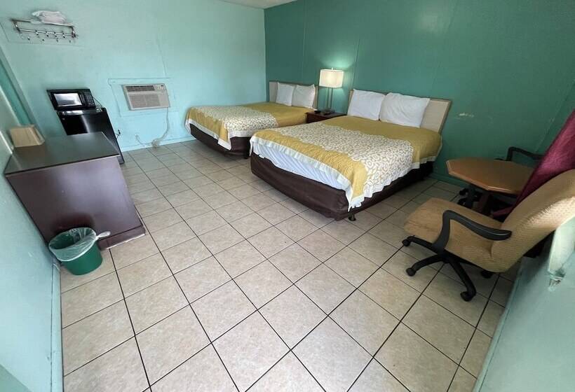 فندق Lamplighter Inn