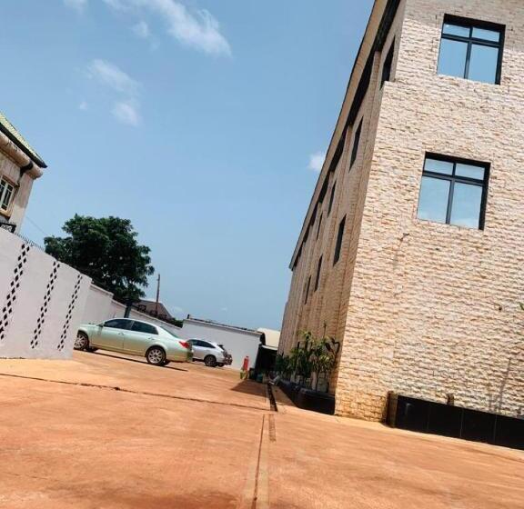 هتل Muse Boutique