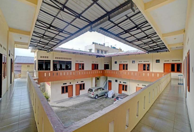 ホテル Oyo 90503 Madina Residence