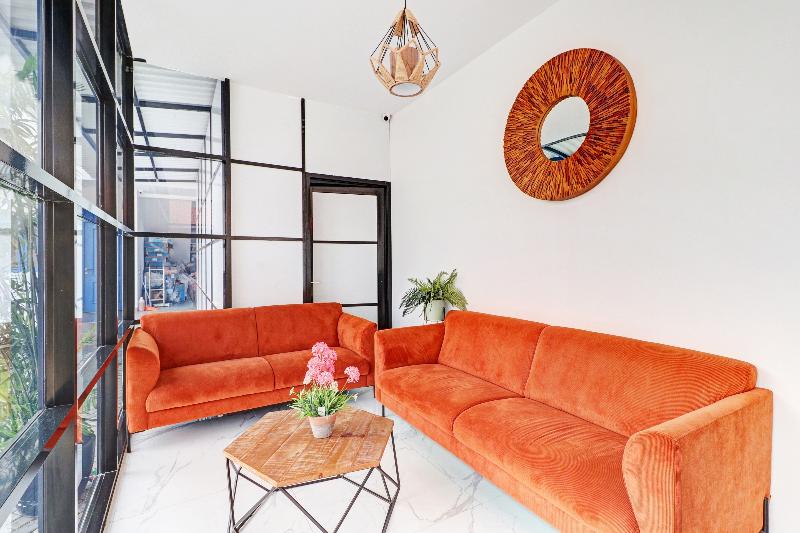 هتل Oyo 90510 Sand S Residence