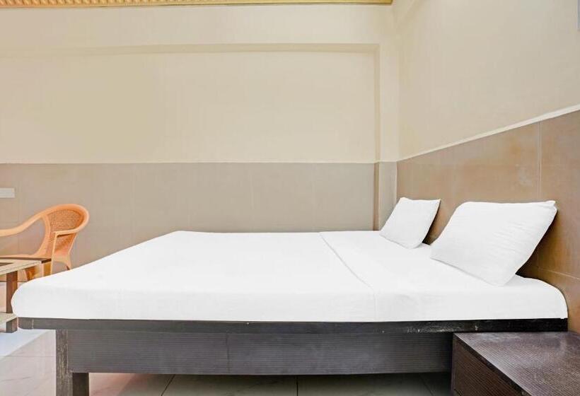 酒店 Spot On 81122 Alfa Lodge