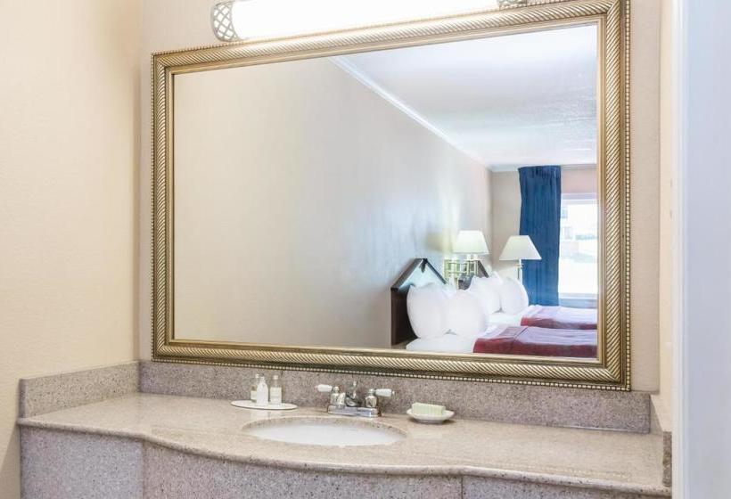 Отель The Inn At Plantation