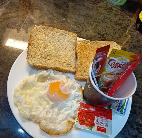 בית מלון כפרי Radiance Regency   Scenic Mountain View Rooms With Balcony